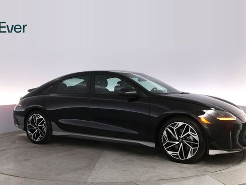 Used 2023 Hyundai Ioniq 6 SEL image 14