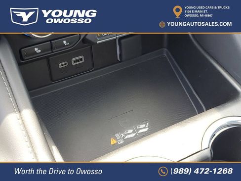 Used 2023 Chevrolet Tahoe Z71 w/ Luxury Package AWD/4WD image 23