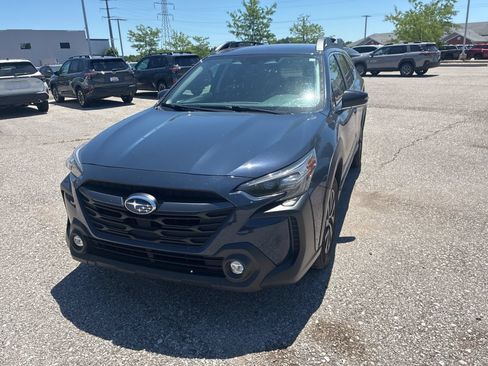 Used 2023 Subaru Outback Premium w/ Popular Package #1 AWD/4WD image 5