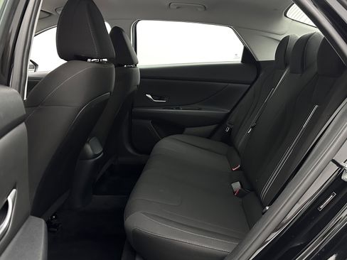 Used 2022 Hyundai Elantra SEL w/ Convenience Package FWD image 21
