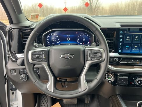 Used 2024 Chevrolet Silverado 1500 RST w/ Convenience Package II AWD/4WD image 33