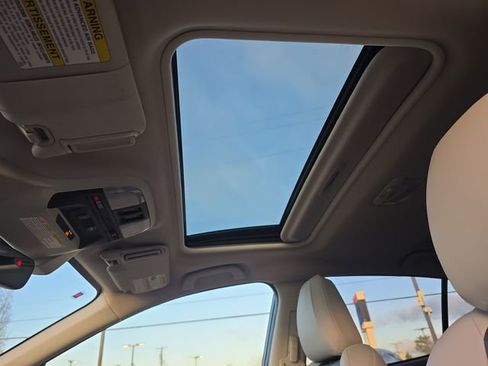 Used 2019 Subaru Crosstrek 2.0i Limited w/ Moonroof Package w/Navigation image 29