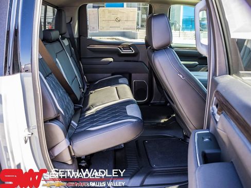 Used 2025 Chevrolet Silverado 1500 RST AWD/4WD image 51