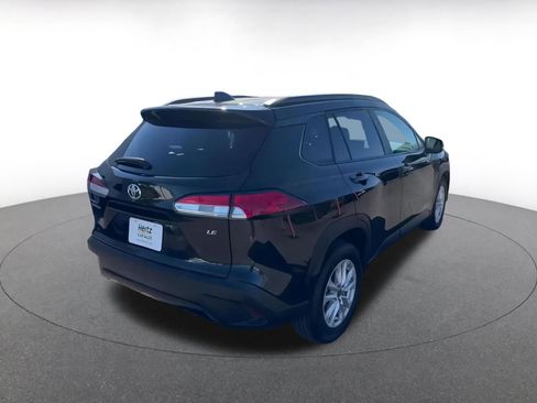 Used 2025 Toyota Corolla Cross LE image 14