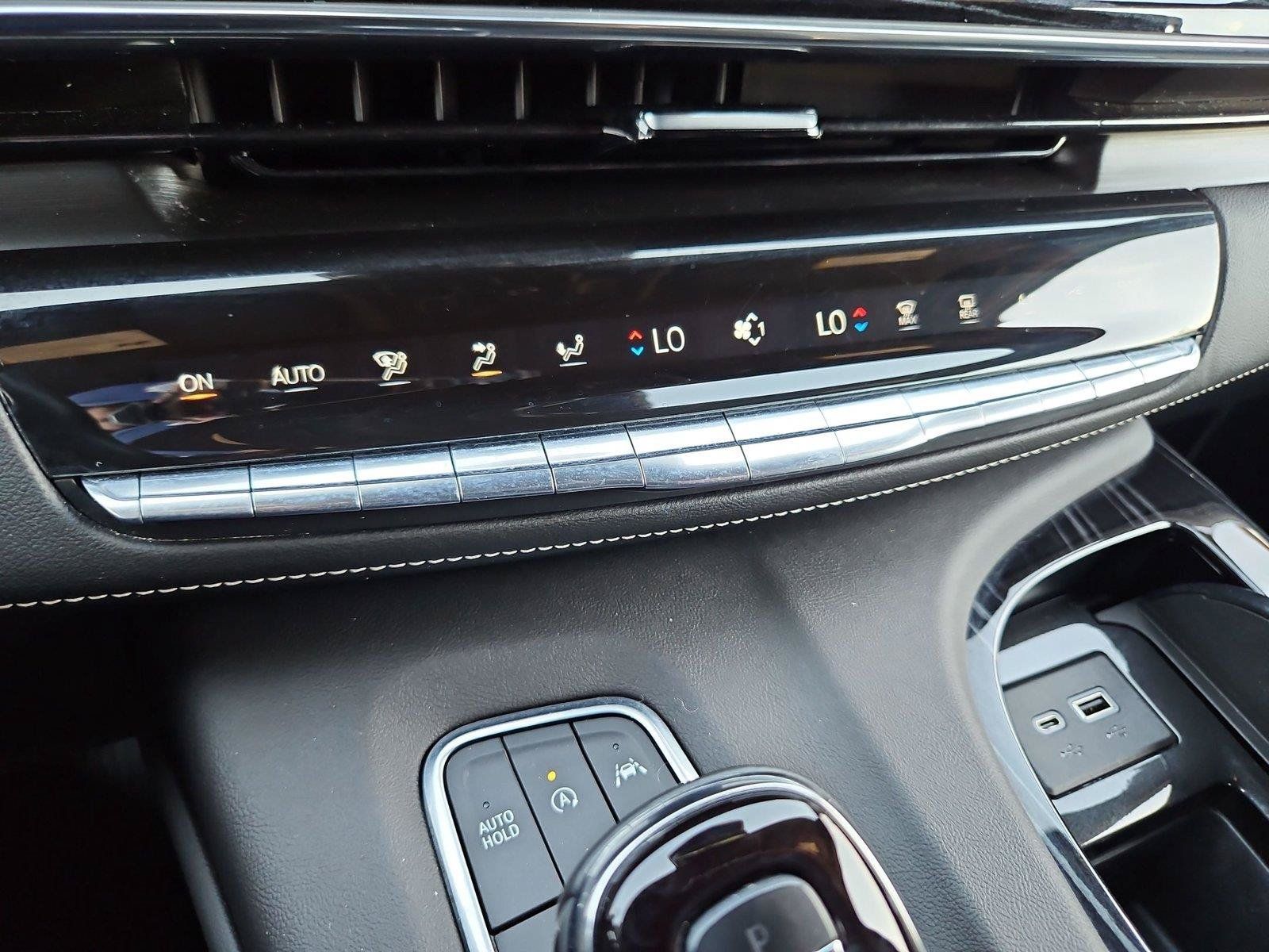 Used 2023 Cadillac Escalade Sport AWD/4WD image 21