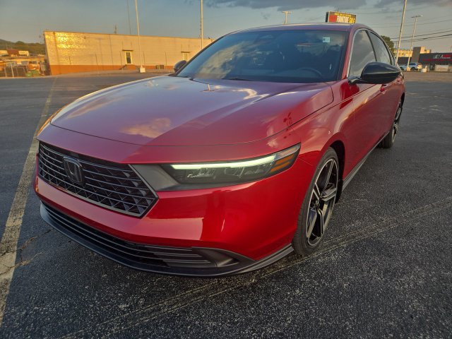 Used 2023 Honda Accord Sport image 4