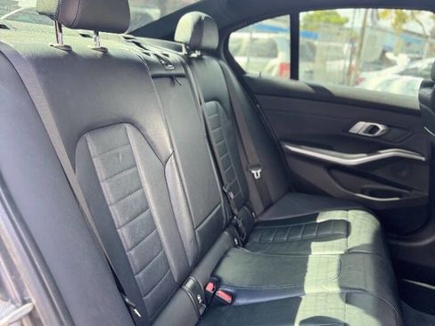Used 2020 BMW 330i Sedan w/ M Sport Package image 22