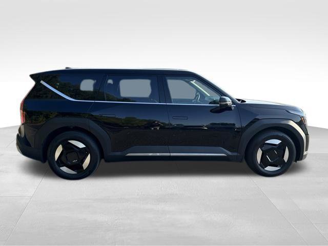 Used 2024 Kia EV9 Light RWD image 10
