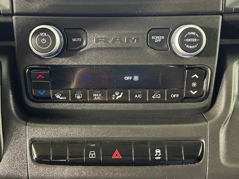 Used 2026 RAM ProMaster 3500 w/ Convenience Group FWD image 19