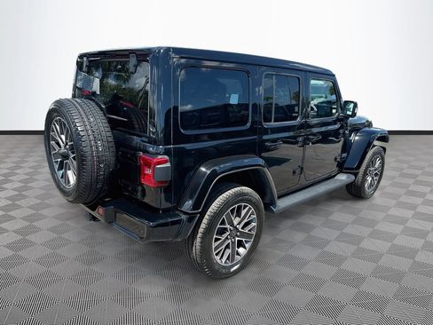 Used 2023 Jeep Wrangler Unlimited Sahara AWD/4WD image 6