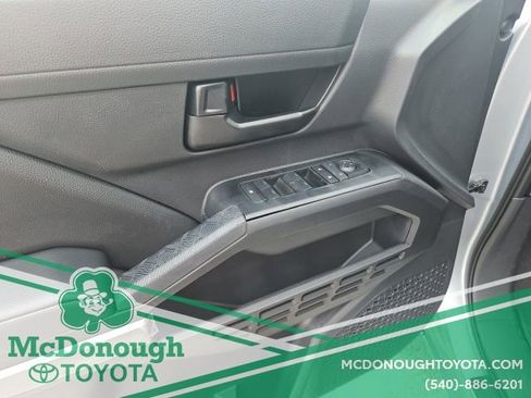 Used 2026 Toyota Tacoma SR5 AWD/4WD image 20