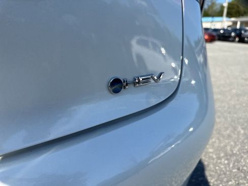 Used 2024 Toyota Prius LE image 27