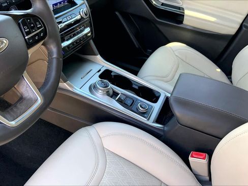 Used 2021 Ford Explorer Platinum w/ Premium Technology Package AWD/4WD image 17