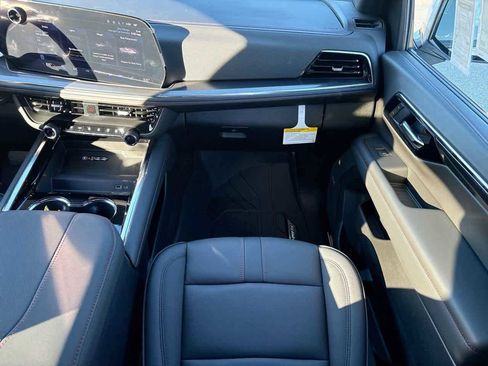 New 2026 Chevrolet Suburban RST w/ Comfort Package image 14