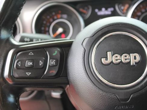 Used 2022 Jeep Wrangler Unlimited Sport AWD/4WD image 19