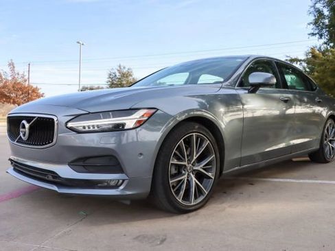 Used 2018 Volvo S90 T5 Momentum image 3