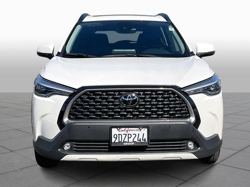Used 2022 Toyota Corolla Cross XLE w/ Convenience Package AWD/4WD image 3