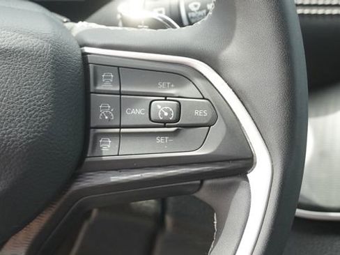 Used 2024 Jeep Grand Cherokee L Laredo AWD/4WD image 29