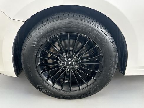 Used 2015 MAZDA MAZDA3 i SV FWD image 11