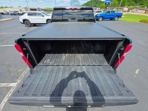 Used 2022 Chevrolet Silverado 1500 High Country w/ Technology Package AWD/4WD image 21