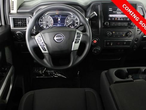 Certified 2023 Nissan Titan SV image 4