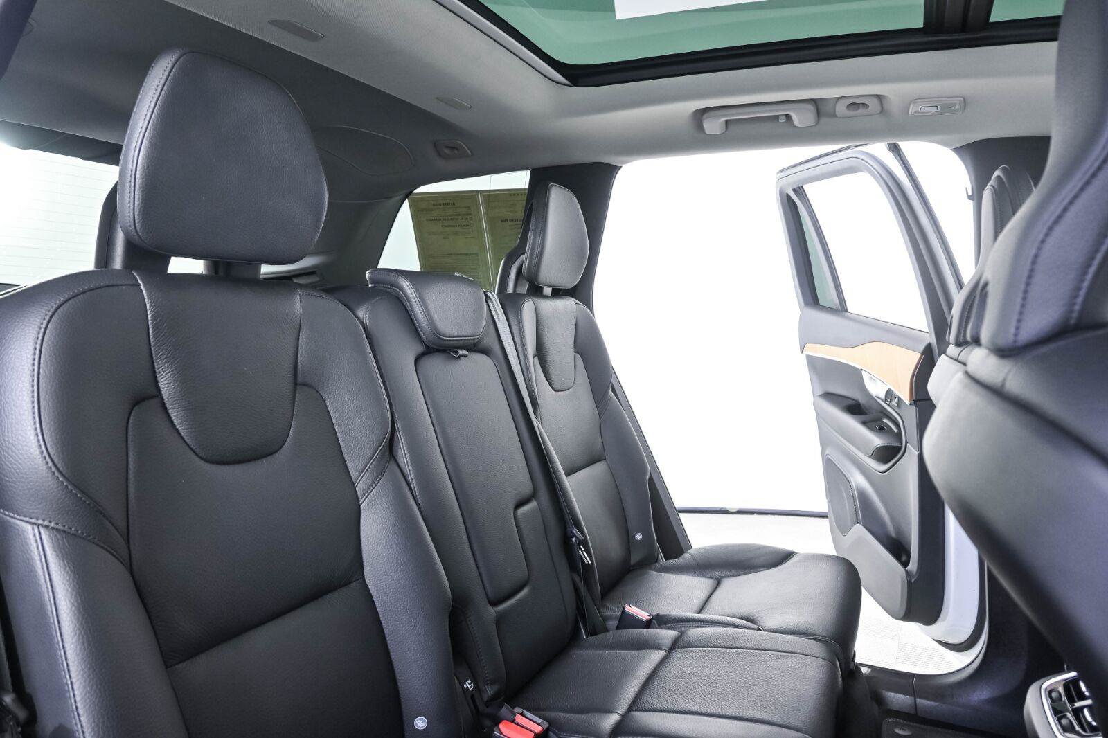 Certified 2023 Volvo XC90 B6 Plus AWD/4WD image 22