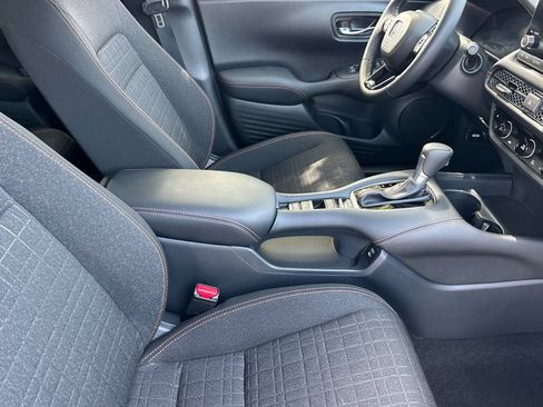 Used 2025 Honda HR-V Sport image 16