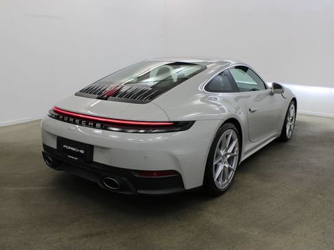 Certified 2025 Porsche 911 Carrera RWD image 7