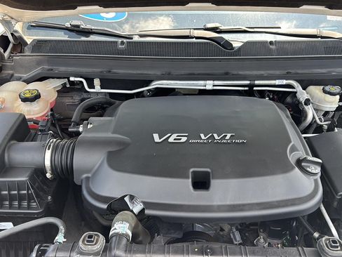 Used 2018 Chevrolet Colorado Z71 AWD/4WD image 29