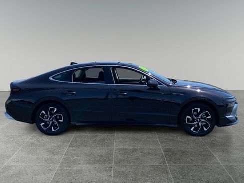 Used 2025 Hyundai Sonata SEL FWD image 6