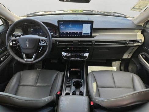 Used 2025 Lincoln Corsair FWD w/ Equipment Group 101A image 17