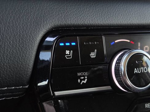 Certified 2024 Honda Pilot Elite image 26