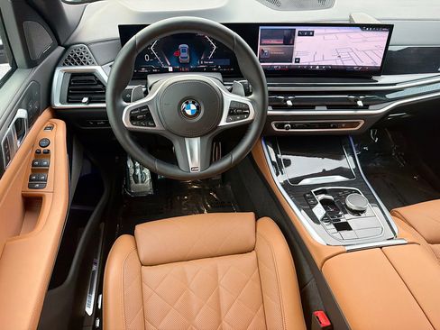 Used 2024 BMW X5 sDrive40i w/ M Sport Package RWD image 17
