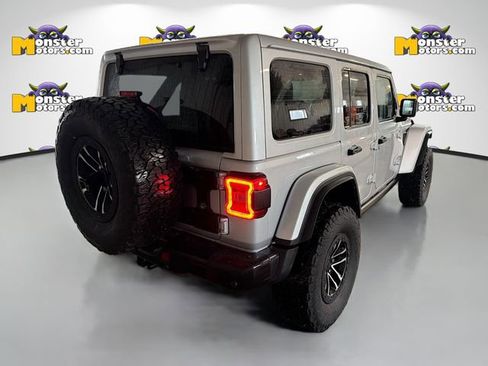 Used 2024 Jeep Wrangler Unlimited Rubicon image 4