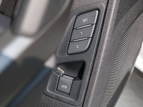 New 2025 Audi Q3 2.0T Premium image 31