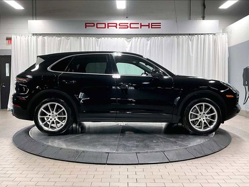 Used 2021 Porsche Cayenne image 11