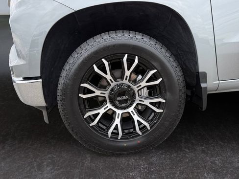 Used 2025 Chevrolet Silverado 1500 LTZ w/ Max Trailering Package AWD/4WD image 9