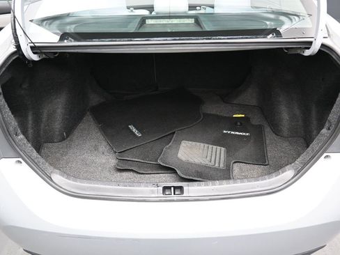 Used 2014 Toyota Corolla LE image 27