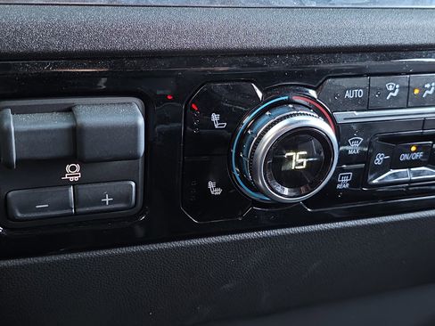 Used 2024 GMC Sierra 1500 Elevation w/ Elevation Premium Package image 25