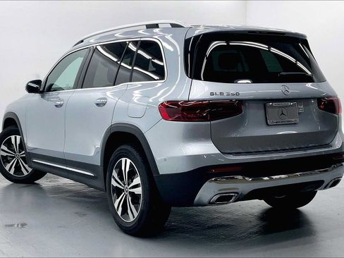 Used 2026 Mercedes-Benz GLB 250 image 5