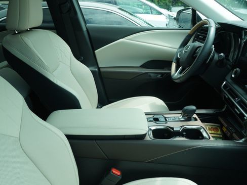 Used 2024 Lexus RX 350 Premium w/ Accessory Package (Z1) FWD image 9