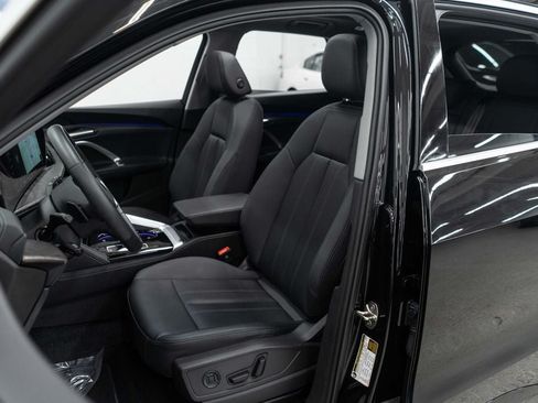 Used 2025 Audi Q5 Premium AWD/4WD image 9