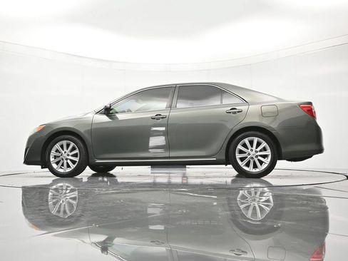 Used 2013 Toyota Camry XLE FWD image 43