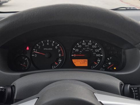 Used 2018 Nissan Frontier SV image 16