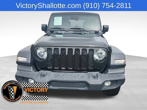 Used 2024 Jeep Wrangler Unlimited Sport AWD/4WD image 3