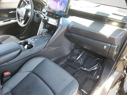 Certified 2023 Toyota Venza XLE AWD/4WD image 28