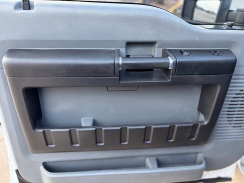Used 2014 Ford F250 XL w/ Power Equipment Group image 15