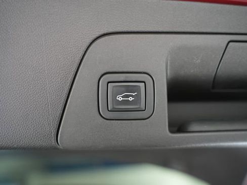 Used 2023 Buick Envision Essence image 10