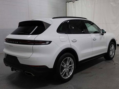 Used 2024 Porsche Cayenne image 9