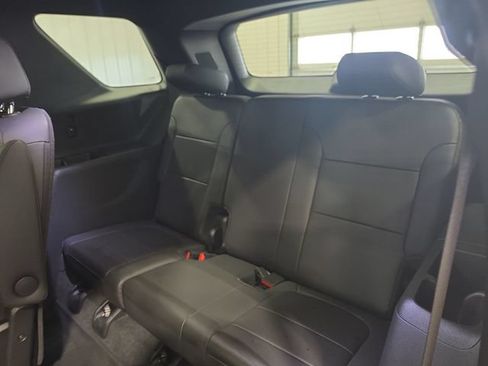 Used 2023 Chevrolet Traverse High Country w/ LPO, Floor Liner Package AWD/4WD image 29